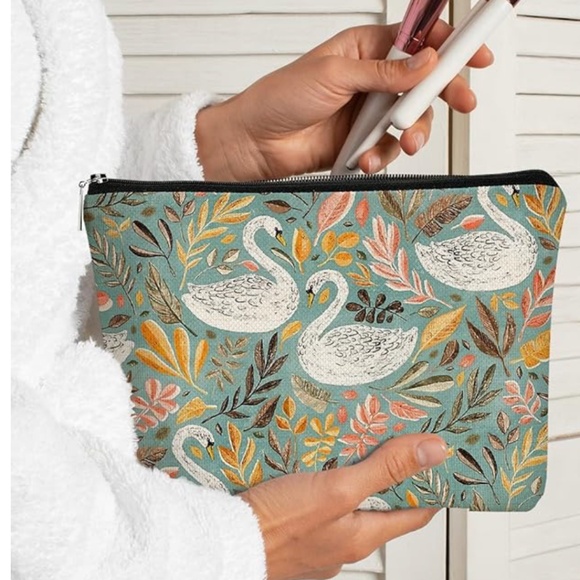 F18-NEW Turquoise with White Swans Cosmetic Bag - Picture 4 of 8